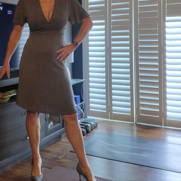 Monteau Sweater Dress..Perfect for Fall/Winter - Picture 2 of 8